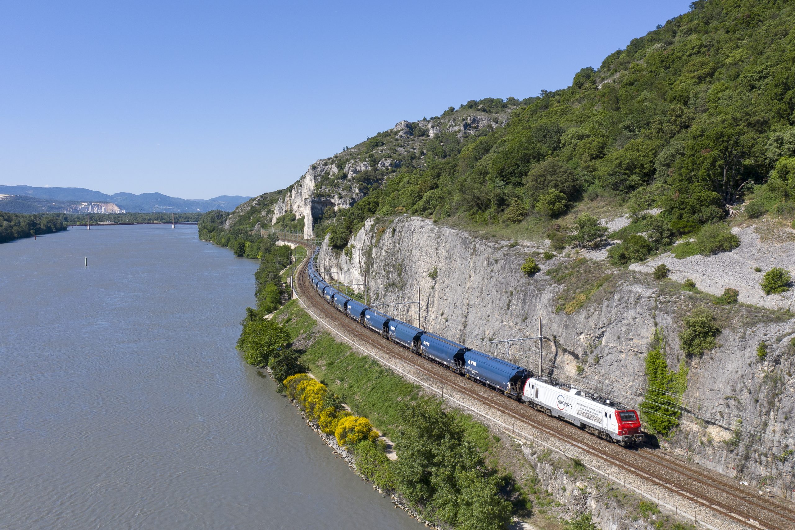 DAUGERON_20200520_DJI_0139 2PRO_FR-AURA EPF 37505 assurant le 60743 Perrigny - PortStLouis (Donzere, 20 Mai 2020)